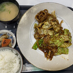 よりみち - 亀山みそ焼きうどん定食　800円
