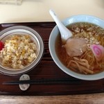 食堂しづ香 - しづ香食堂半チャンラーメン