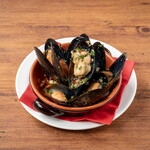 Ale steamed mussels