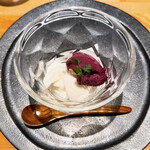 洋食 おがた - 山葡萄とヨーグルトのシャーベット