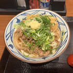 Marugame Seimen - 焼きたて肉ぶっかけうどん(冷並) 690円