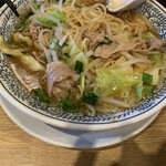 丸源ラーメン - パパチャンの肉そば。野菜いり。