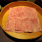 瀬里奈 - 佐賀県産の特選牛サーロインのしゃぶしゃぶ肉・その１です。