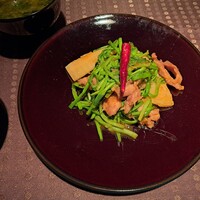 瀬里奈 本店 - 地鶏とセリのＸＯ醬炒めです。