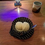 瀬里奈 - バニラアイスクリーム２個盛りです。