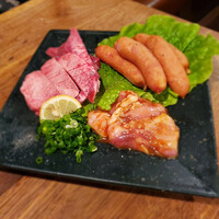 焼肉 にくなべ屋 神戸びいどろ 北野坂店 - 