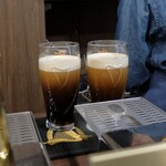 GOOD HUMOR - ギネスビール注ぎ中