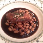 フォアグラのポワレ　白隠元豆のバルサミコヴィネガー煮込み
