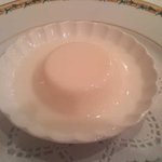 オー グー ドゥ ジュール - アーモンドのブラマンジェ