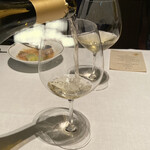 中国飯店 琥珀宮 - カテナ アルタ シャルドネ <シャルドネ＞ ボデガ カテナ サパータ　グラス（2200円）税込＋サービス料15%【令和5年02月20日撮影】