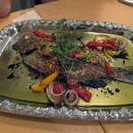 イルゴローソ - 千葉産メジナのオーブン焼き　ニンニク　アンチョビソース