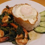 シャプラの2階 - ガパオグン