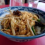 春香楼 - 中華ちらし 650円(税込)。
