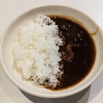 Yakiniku Juujuu Karubi - 黒カレーライス