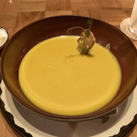 ザ タヴァン グリル＆ラウンジ - 