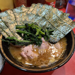 家系総本山 ラーメン 吉村家 - チャーシューメン＋のり