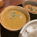 麻布十番 薬膳カレー 新海 - スリランカ風薬膳スープカレー