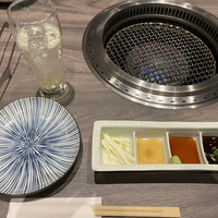 肉屋くだん - 4種のつけダレ