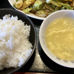 菜香楼 - おかわり自由のスープとライス