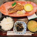 かど新 - 鮪のカマ焼き定食(タルタル増し)_¥930