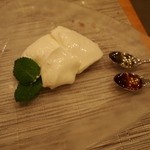 トラットリア・アルモ - 濃厚パンナコッタ 2種のハチミツ（アカシア、栗）