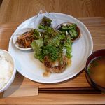 TENTO - 手ごね豆腐ハンバーグ定食 890円