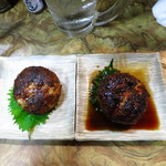 鳥勝 - ジャンボつくね（各２０円）　焼きあがるまでに20分を要する。