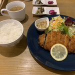 Kurashikikafethito - トンカツ定食