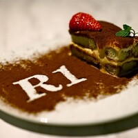 R1 TOKYO Bar&Restaurant - 