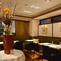 R1 TOKYO Bar&Restaurant - 