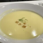 レストラン桂 - B料理：ポタージュスープとチキンカツチーズ焼き