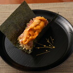 Jampa - ウニとマグロの贅沢巻寿司