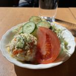Raimu - ミニサラダ。ポテトサラダ美味し！コレが50円です！