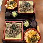 穗波大喰堂 IMall三好店 - 【上】〖涼拌炸豬排飯・大碗〗(990日圓)
                      【下】〖涼拌天婦羅飯・大碗〗(990日圓)
                      ❀【白飯大碗・免費涼麵1碗】
                      有兩碗沾醬真是太開心了٩(๑❛ᴗ❛๑)۶♡✨✨•*¨*•.¸¸♪✧