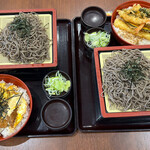 穗波大喰堂 IMall三好店 - 【左】〖涼拌炸豬排飯・大碗w〗(990日圓)
                      【右】〖涼拌天婦羅飯・大碗w〗(990日圓)
                      
                      ❀【白飯大碗・免費附贈1份涼麵】