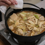 江戸前芝浜 - "華臍魚鍋（あんかうなべ）"