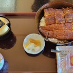 うなぎ割烹 みかわ三水亭 - 特丼　3350円　これにアイスクリーム付