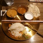 Kare Tohyakusho - お肉とお野菜のカレープレート（サラダ付）　1280円