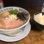 麺道 而今 - ライスは50円（ランチタイムのみ）