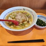 どうとんぼり神座 - おいしいラーメンとニラのにんにく醤油かな？