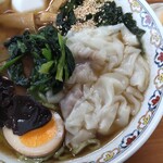 Naniya - ワンタン麺900円
