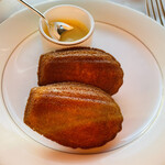 ピーク・ラウンジ - 