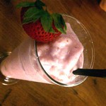 柊山ガーデン - いちごミルクのフラペチーノ