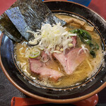 らぁ麺処 蓮の華 - 豚骨醤油ラーメン