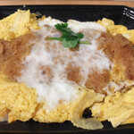 コープさっぽろ - 料理写真:「三種だしの旨だれ仕上げ!豚ロースかつ丼」430円