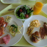 カーロ・エ・カーラ - 朝食バイキング