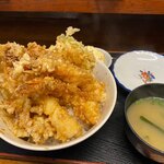 Kaisen Shokudou Thi-Da - 海鮮天丼（大）：上空から撮影