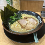 横浜家系ラーメン 丸岡商店 - ラーメン