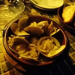 スパニッシュ バル プロモ - はまぐりのアヒージョ