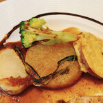 ImagamI - ローストポークの下には、お野菜もたっぷり！